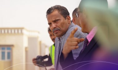 محافظ أبين يتفقد سير العمل في مشروع سماء مدينة الخليج العربي ويؤكد على دعمه الكامل للاستثمار